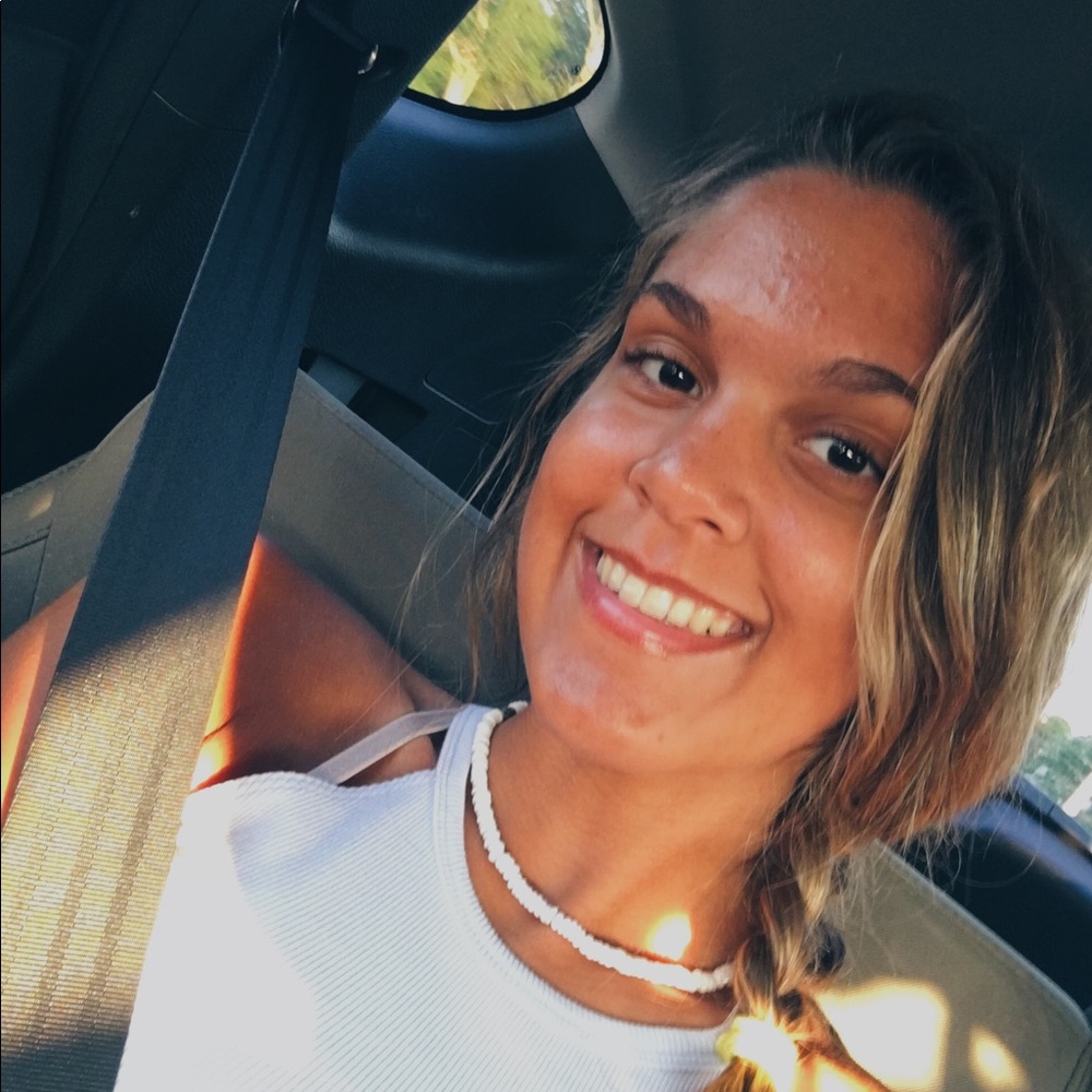 Meet your Posher, Alexandra